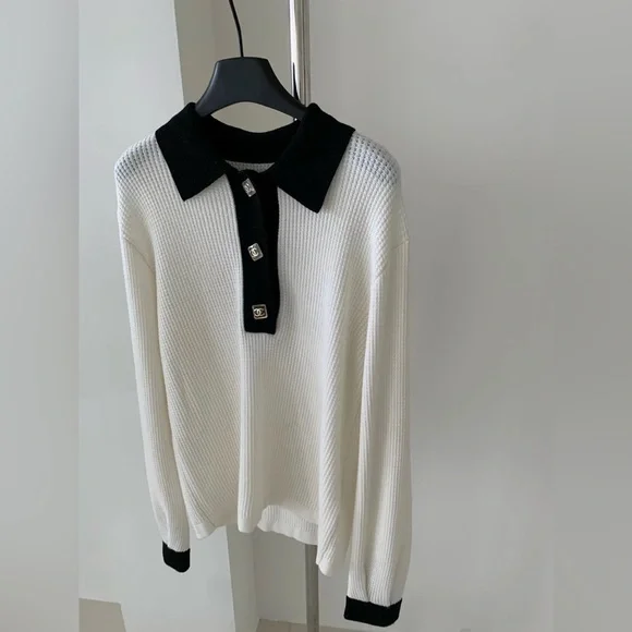 CHANEL Black and Cream V-Neck Sweater - Picture 2 of 14